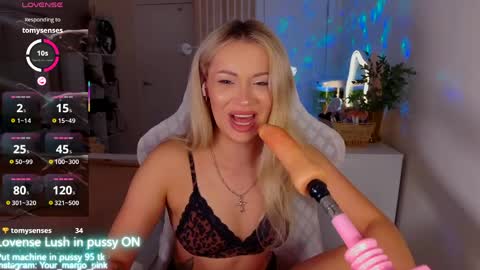 Snapshot of margohotty chatting on 6, 6, 2026 Margo for you online show from 6, 6, 2026
