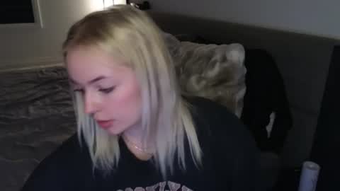 Snapshot of margot_robbie7 chatting on 15, 6, 2026 margot_robbie7 online show from 15, 6, 2026