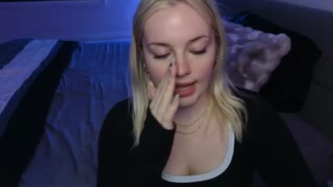 Snapshot of margot_robbie7 chatting on 17, 6, 2026 margot_robbie7 online show from 17, 6, 2026