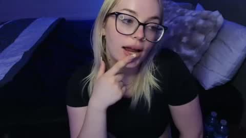 Snapshot of margot_robbie7 chatting on 22, 7, 2026 margot_robbie7 online show from 22, 7, 2026