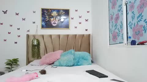 mari_curls online show from 20, 9, 2025