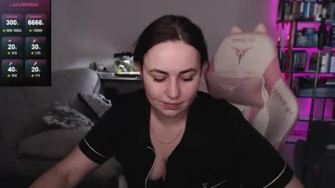 Snapshot of mari_moore7 chatting on 26, 5, 2026 mari moore online show from 26, 5, 2026