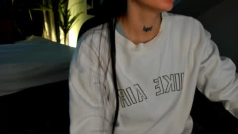 Snapshot of mari_salgado chatting on 10, 10, 2025 mari_salgado online show from 10, 10, 2025