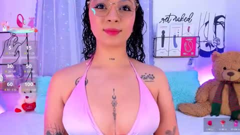 Mari Sweett  online show from 1, 12, 2025