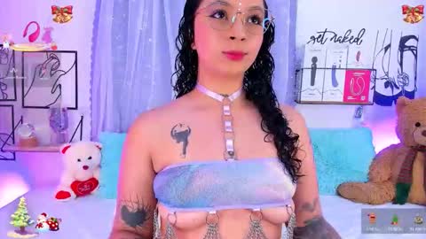 Mari Sweett  online show from 22, 12, 2025