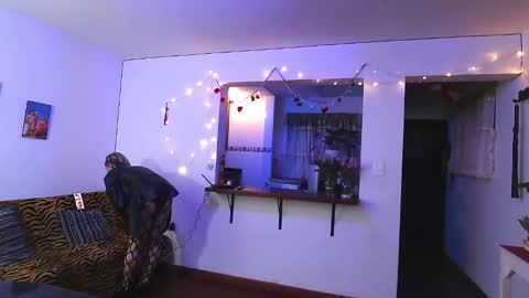 Maria fernanda online show from 2, 2, 2025