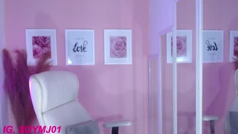 Snapshot of maria_jones chatting on 19, 12, 2024  Instagram soymj01 online show from 19, 12, 2024