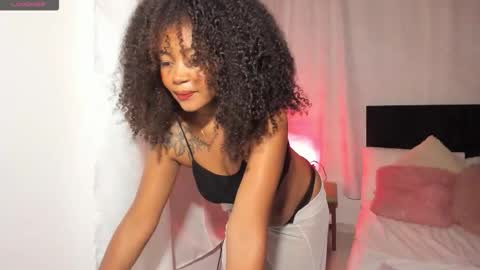 Snapshot of maria_julyana chatting on 9, 10, 2025 V A N E S S A online show from 9, 10, 2025