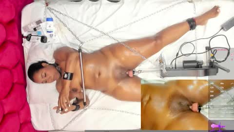 Snapshot of mariaam_07 chatting on 9, 10, 2025 MARIAM online show from 9, 10, 2025