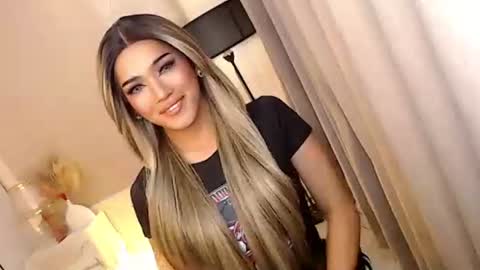 Snapshot of mariah_clara chatting on 17, 10, 2025 mariah_clara online show from 17, 10, 2025