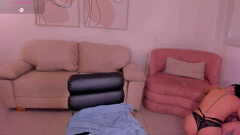 MARIA HERRERA  online show from 11, 11, 2025