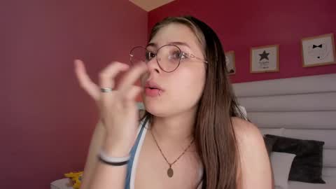 Snapshot of mariam_scott18 chatting on 19, 12, 2024 Mariam online show from 19, 12, 2024