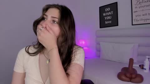 Snapshot of mariam_scott18 chatting on 7, 1, 2025 Mariam online show from 7, 1, 2025