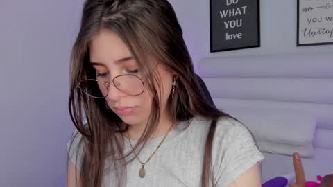 Snapshot of mariam_scott18 chatting on 6, 2, 2025 Mariam online show from 6, 2, 2025