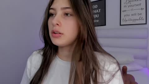 Snapshot of mariam_scott18 chatting on 6, 2, 2025 Mariam online show from 6, 2, 2025