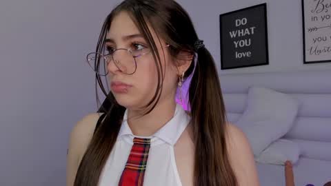 Snapshot of mariam_scott18 chatting on 6, 2, 2025 Mariam online show from 6, 2, 2025