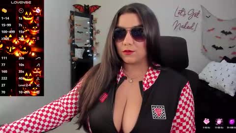 Snapshot of mariamcastillo chatting on 9, 10, 2025 Mariam Castiblanco online show from 9, 10, 2025