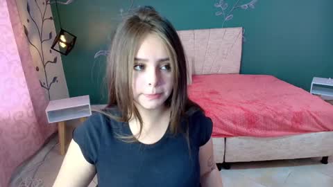 Snapshot of mariamcute_ chatting on 12, 2, 2025 M A R I A N A online show from 12, 2, 2025