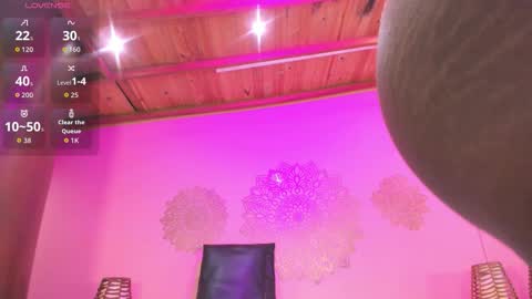 Marian Reynolds online show from 31, 10, 2025