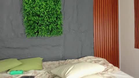 Marian online show from 4, 3, 2025