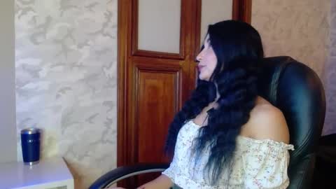 Mariana online show from 21, 11, 2025