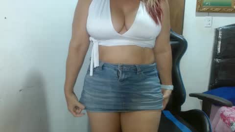 mariana995649 online show from 12, 1, 2025