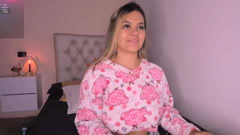 Mariana Roe online show from 22, 2, 2025