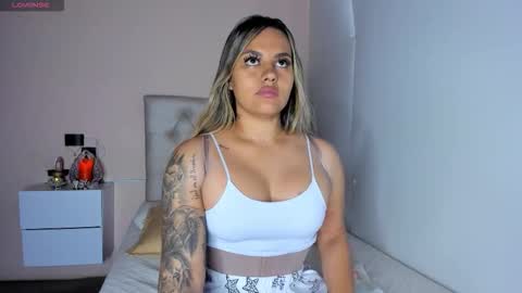 Mariana Roe online show from 18, 11, 2025