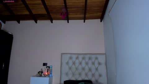 Mariana Roe online show from 14, 12, 2025