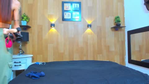 Mariana Angel online show from 30, 12, 2024