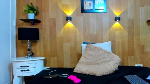 Mariana Angel online show from 15, 1, 2025