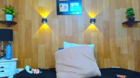 Mariana Angel online show from 9, 3, 2025