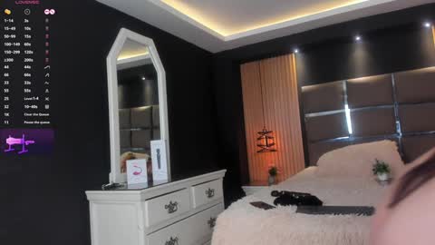 Mariana Castro online show from 28, 1, 2025