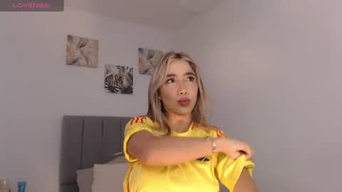 Snapshot of mariana_es chatting on 17, 6, 2026 Mariana online show from 17, 6, 2026