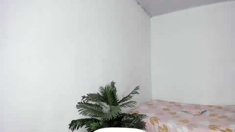 Snapshot of mariana_laurent1 chatting on 23, 5, 2026 Mariana online show from 23, 5, 2026