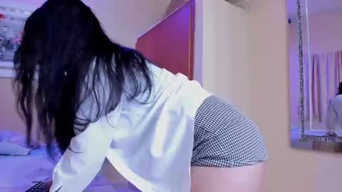 mariana mauricio online show from 27, 12, 2024