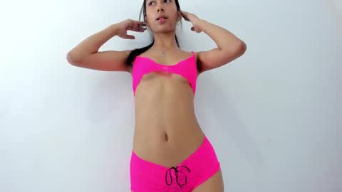 Snapshot of marianagarcia_1 chatting on 15, 9, 2025 Mariana Garcia online show from 15, 9, 2025