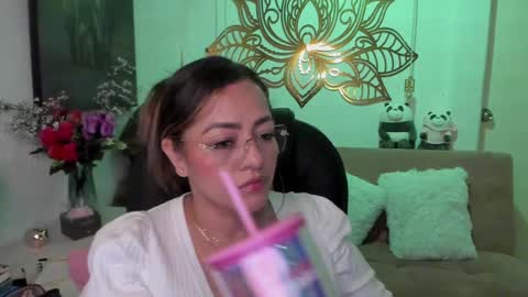 Mariana Lopez online show from 7, 2, 2025