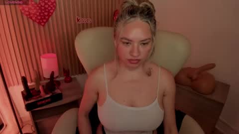 Marian Love  online show from 16, 2, 2025