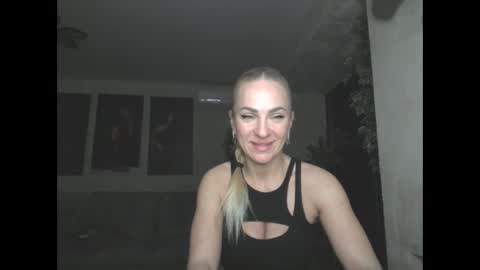 Snapshot of marianna1977 chatting on 28, 4, 2026 marianna1977 online show from 28, 4, 2026