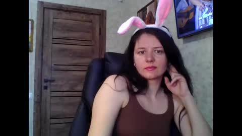 Nina Kiss online show from 2, 4, 2026