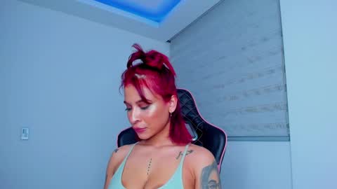 M A R I A N E online show from 17, 2, 2025