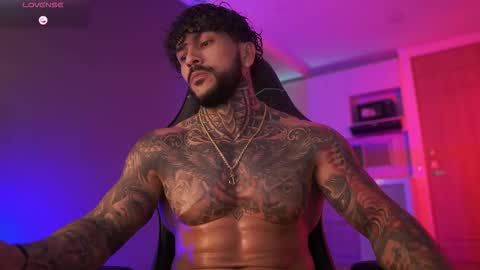 Snapshot of mariano_costa chatting on 18, 10, 2025 Mariano Costa online show from 18, 10, 2025