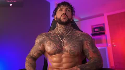 Snapshot of mariano_costa chatting on 28, 10, 2025 Mariano Costa online show from 28, 10, 2025