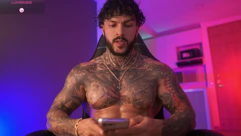 Snapshot of mariano_costa chatting on 29, 10, 2025 Mariano Costa online show from 29, 10, 2025