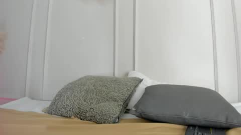 Maria Pettit online show from 21, 4, 2026