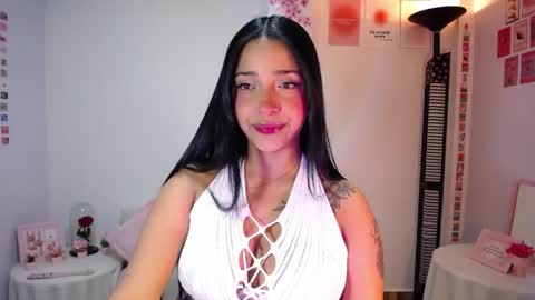 Snapshot of marie_daved chatting on 20, 4, 2026 Nicolle online show from 20, 4, 2026