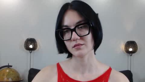 Snapshot of marie_fitch chatting on 11, 11, 2025 Marie Fitch online show from 11, 11, 2025