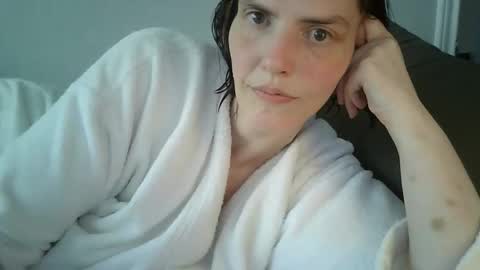 Snapshot of mariejojo chatting on 14, 11, 2025 Mariejojo online show from 14, 11, 2025