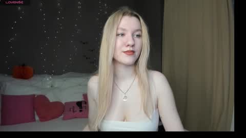 mariel_brown online show from 29, 10, 2025